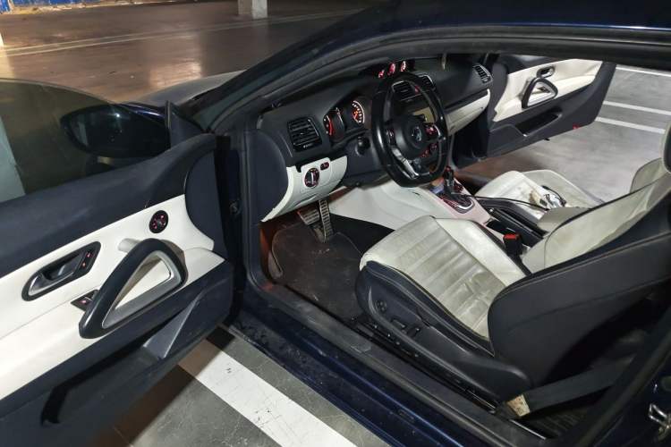 Used Volkswagen Scirocco 2015 2.0 TSI Luxury Edition Driver Seat