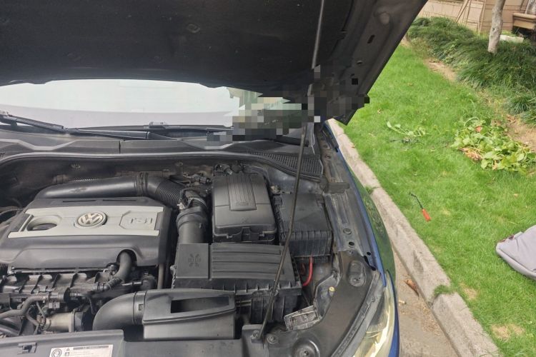 Used Volkswagen Scirocco 2015 2.0 TSI Luxury Edition Engine Bay Left