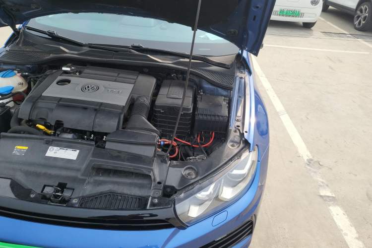 Used Volkswagen Scirocco 2015 R 2.0TSI Engine Bay Left