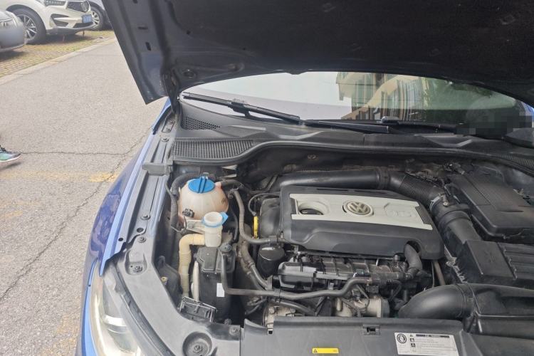 Used Volkswagen Scirocco 2015 2.0 TSI Luxury Edition Engine Bay Right