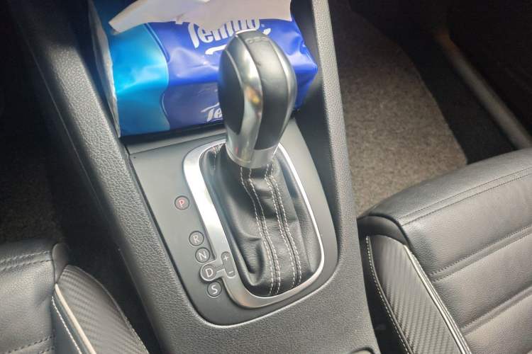 Used Volkswagen Scirocco 2015 2.0 TSI Luxury Edition Gear Lever