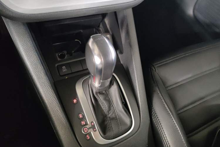 Used Volkswagen Scirocco 2015 1.4TSI Fashion Edition Gear Lever