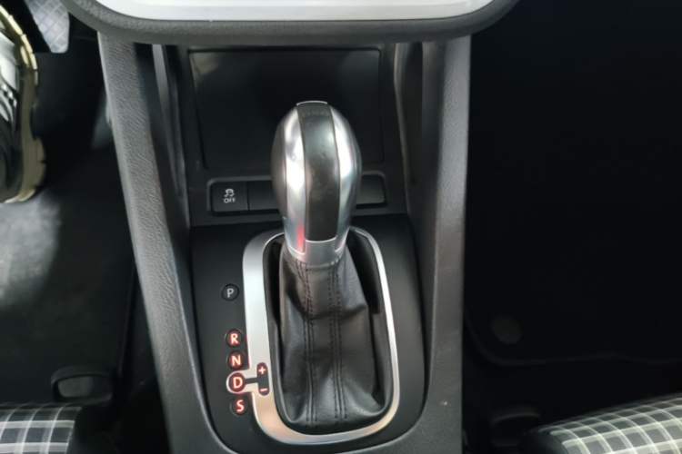 Used Volkswagen Scirocco 2015 1.4TSI Fashion Edition Gear Lever