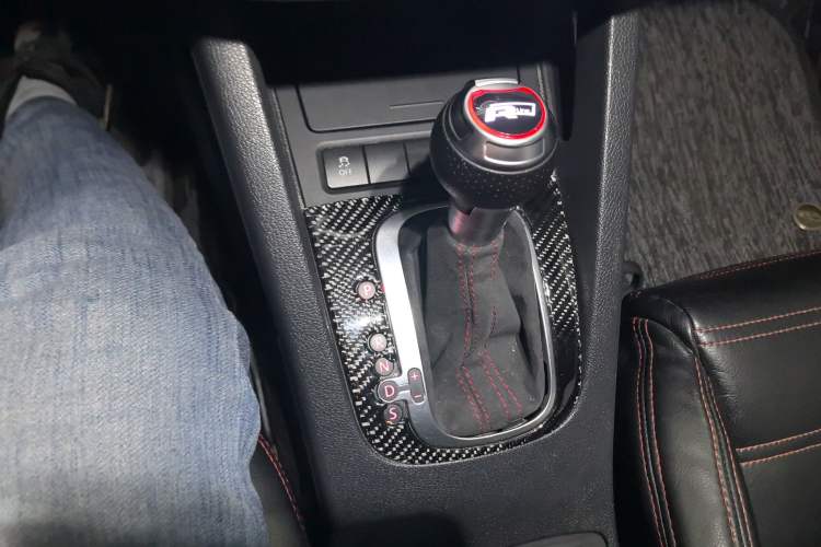 Used Volkswagen Scirocco 2015 1.4TSI Fashion Edition Gear Lever