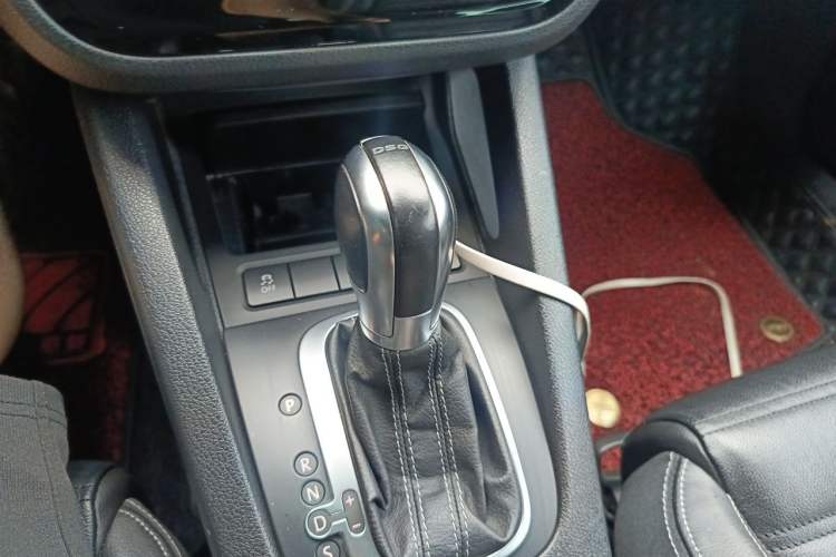 Used Volkswagen Scirocco 2015 R 2.0TSI Gear Lever