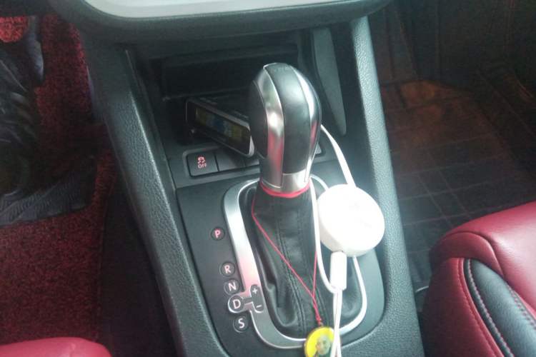 Used Volkswagen Scirocco 2015 1.4TSI Comfort Edition Gear Lever