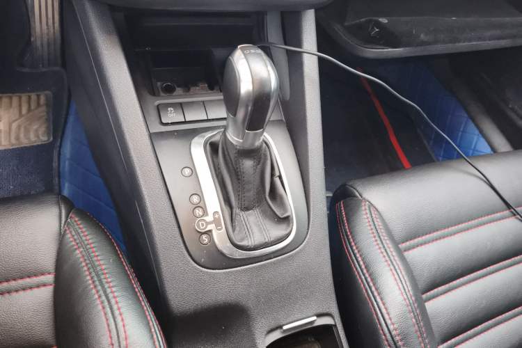Used Volkswagen Scirocco 2015 1.4TSI Fashion Edition Gear Lever