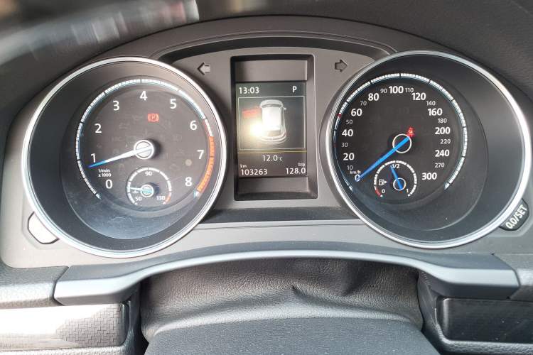 Used Volkswagen Scirocco 2015 R 2.0TSI Instrument Cluster