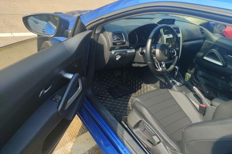Used Volkswagen Scirocco 2015 1.4TSI Comfort Edition Interior 3