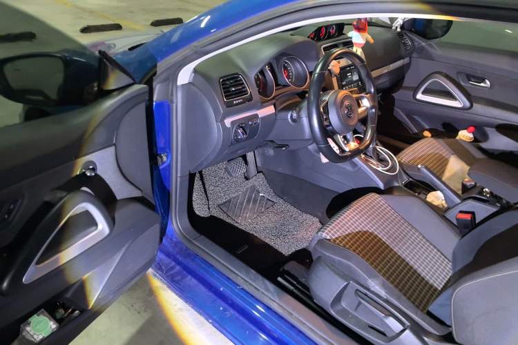 Used Volkswagen Scirocco 2015 1.4TSI Fashion Edition Interior 3