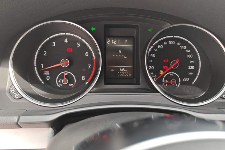 Used Volkswagen Scirocco 2015 1.4TSI Fashion Edition Odometer Close Up
