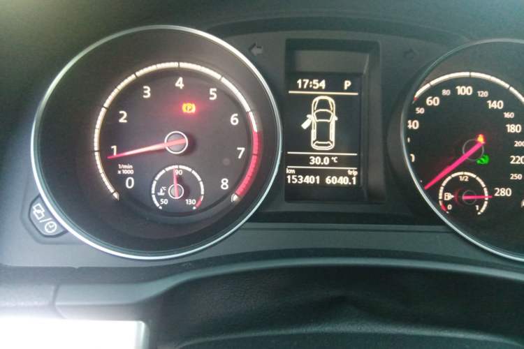 Used Volkswagen Scirocco 2015 1.4TSI Comfort Edition Odometer Close Up