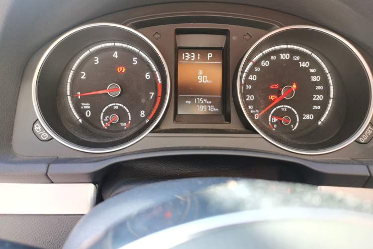 Used Volkswagen Scirocco 2015 1.4TSI Fashion Edition Odometer Close Up