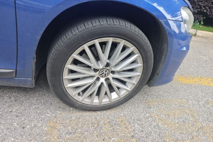 Used Volkswagen Scirocco 2015 2.0 TSI Luxury Edition Right Front Wheel Hub