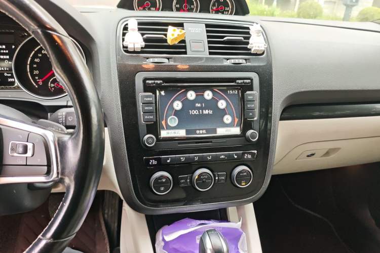 Used Volkswagen Scirocco 2015 2.0 TSI Luxury Edition Audio And AC Panel