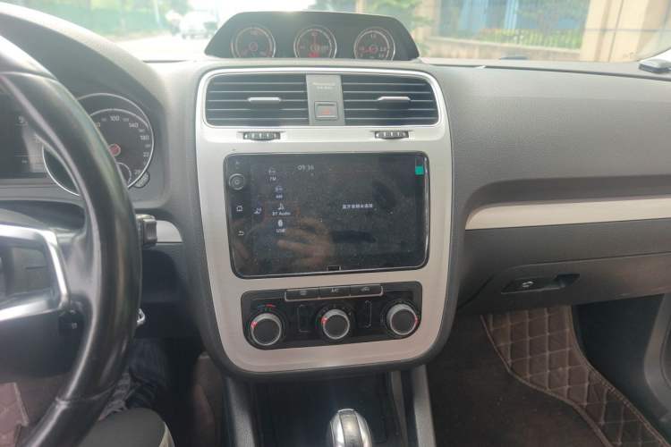 Used Volkswagen Scirocco 2015 1.4TSI Fashion Edition Audio And AC Panel