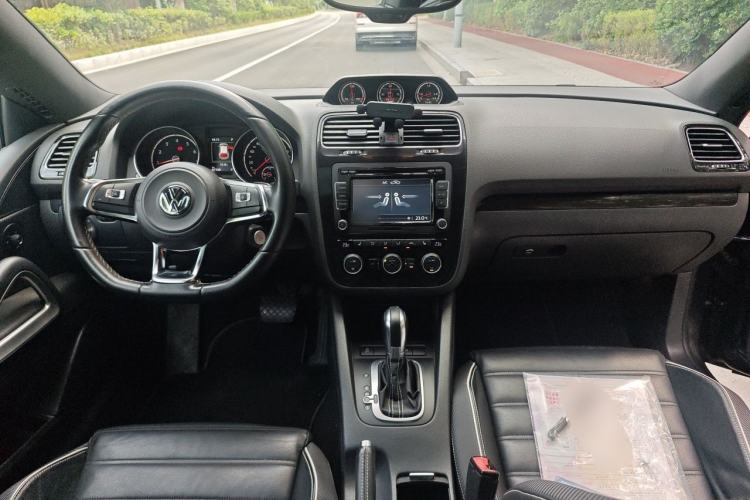 Used Volkswagen Scirocco 2015 2.0 TSI Luxury Edition Center Console