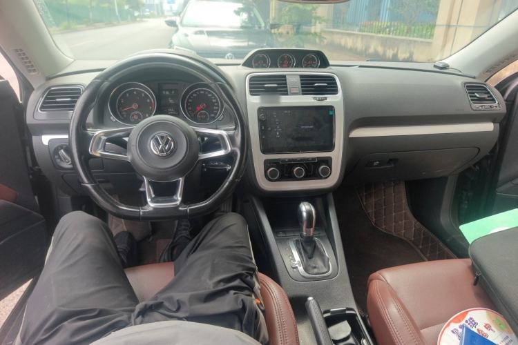 Used Volkswagen Scirocco 2015 1.4TSI Fashion Edition Center Console
