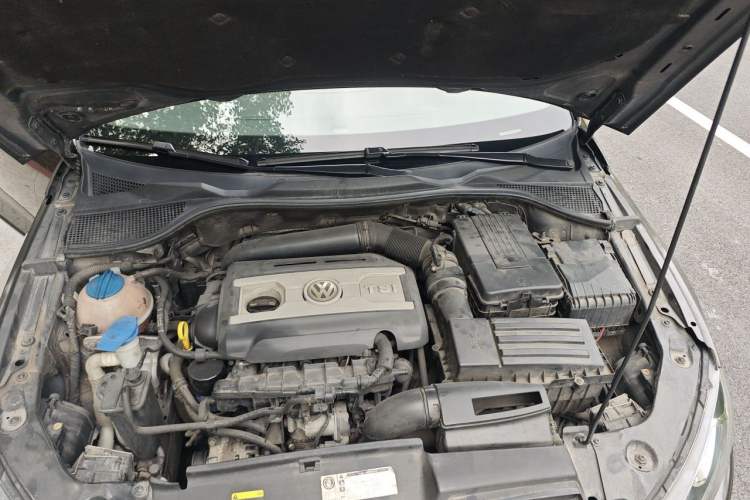 Used Volkswagen Scirocco 2015 2.0 TSI Luxury Edition Engine Bay