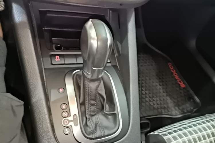 Used Volkswagen Scirocco 2015 1.4TSI Fashion Edition Gear Lever