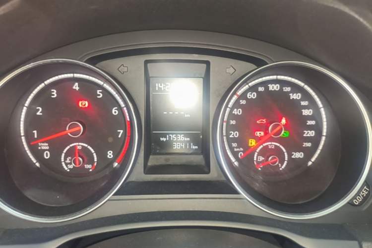 Used Volkswagen Scirocco 2015 1.4TSI Fashion Edition Instrument Cluster