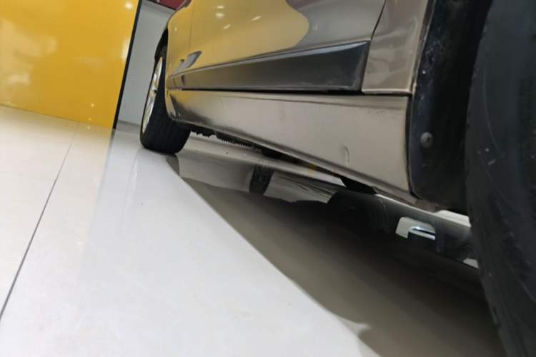 Used Volkswagen Scirocco 2015 1.4TSI Fashion Edition Right Side Sill