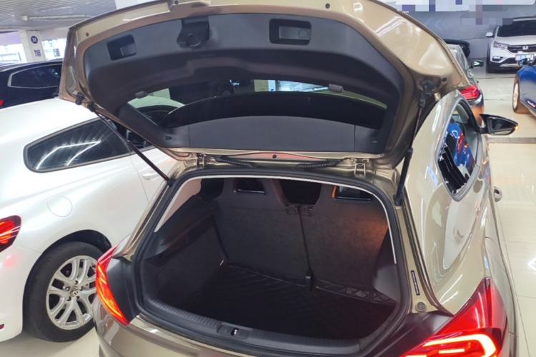 Used Volkswagen Scirocco 2015 1.4TSI Fashion Edition Trunk