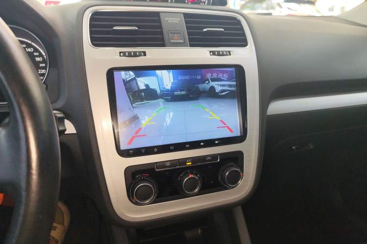 Used Volkswagen Scirocco 2015 1.4TSI Fashion Edition Audio And AC Panel