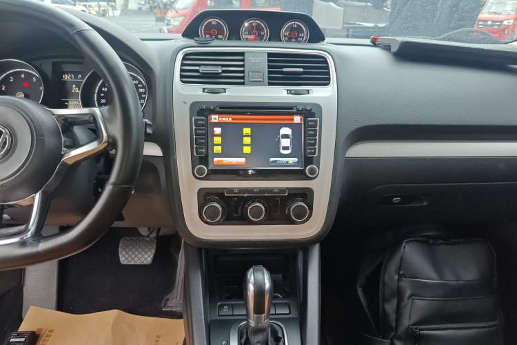 Used Volkswagen Scirocco 2015 1.4TSI Fashion Edition Audio And AC Panel