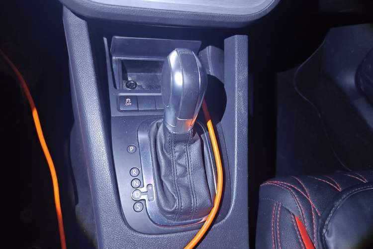 Used Volkswagen Scirocco 2015 1.4TSI Fashion Edition Gear Lever