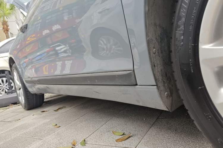 Used Volkswagen Scirocco 2015 1.4TSI Fashion Edition Right Side Sill