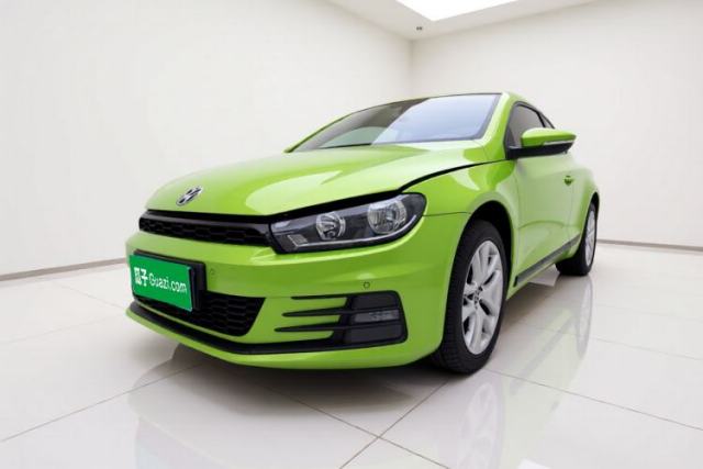 Ojetý Volkswagen Scirocco 2015 1.4TSI Fashion Edition