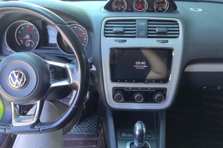 Used Volkswagen Scirocco 2015 1.4TSI Fashion Edition Audio And AC Panel