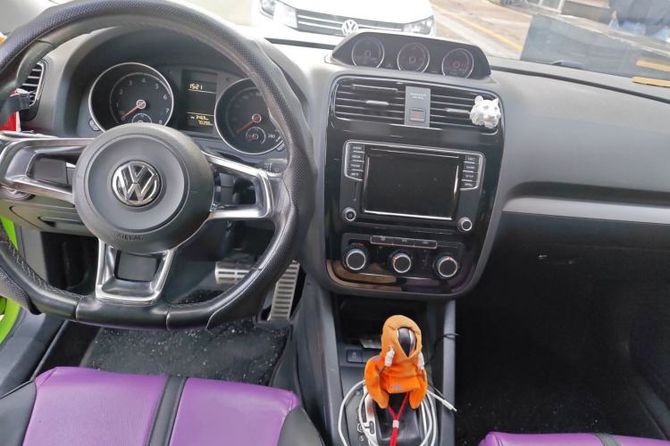 Used Volkswagen Scirocco 2015 1.4TSI Fashion Edition Center Console