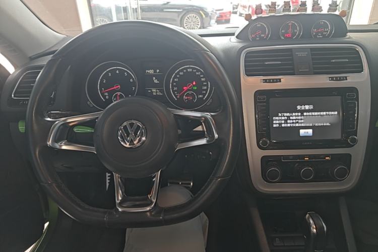 Used Volkswagen Scirocco 2015 1.4TSI Fashion Edition Center Console