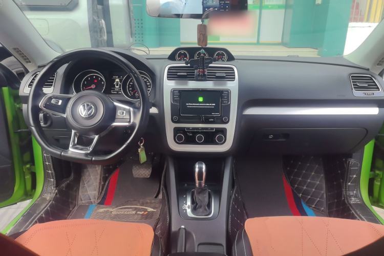 Used Volkswagen Scirocco 2015 1.4TSI Comfort Edition Center Console