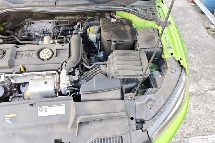 Used Volkswagen Scirocco 2015 1.4TSI Fashion Edition Engine Bay Left