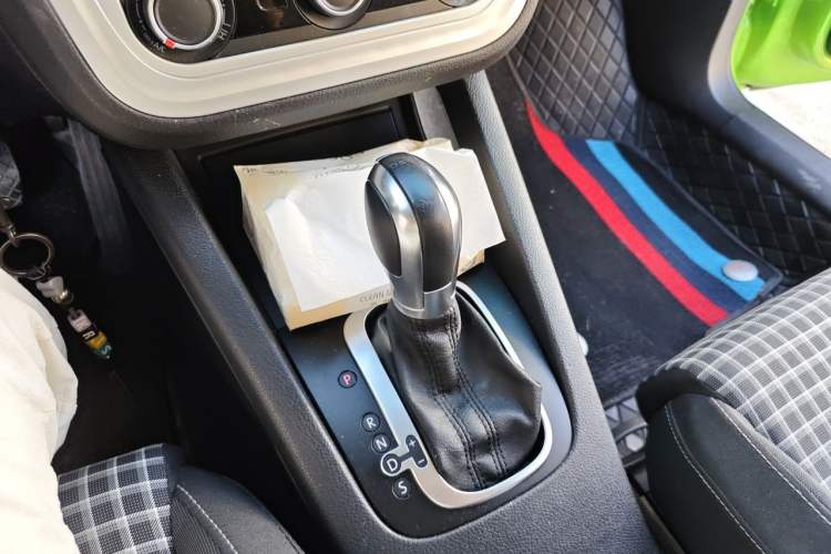 Used Volkswagen Scirocco 2015 1.4TSI Fashion Edition Gear Lever