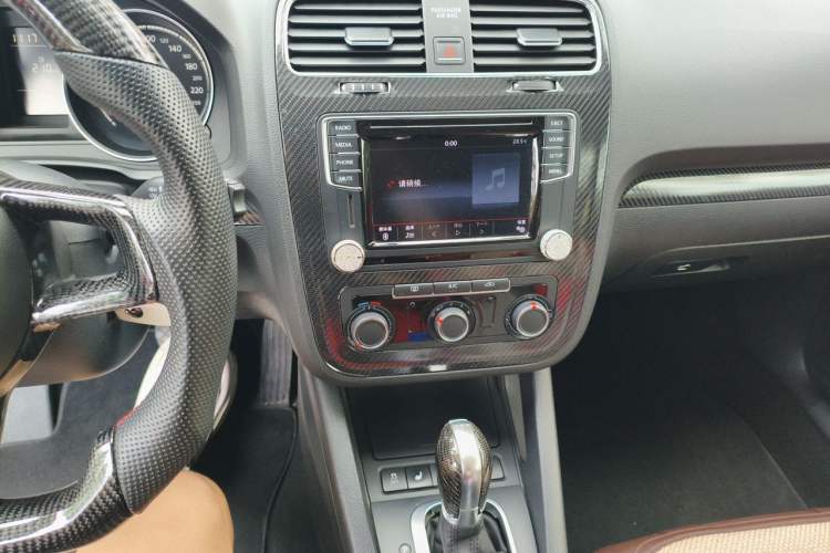 Used Volkswagen Scirocco 2015 1.4TSI Fashion Edition Audio And AC Panel
