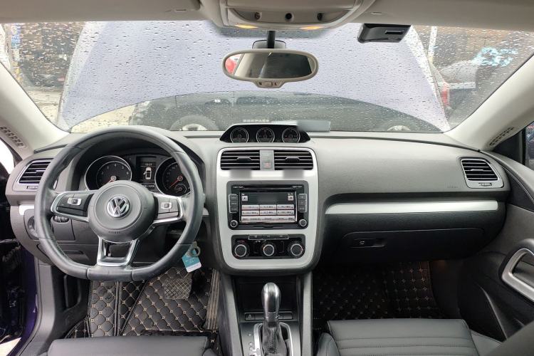 Used Volkswagen Scirocco 2015 1.4TSI Comfort Edition Center Console
