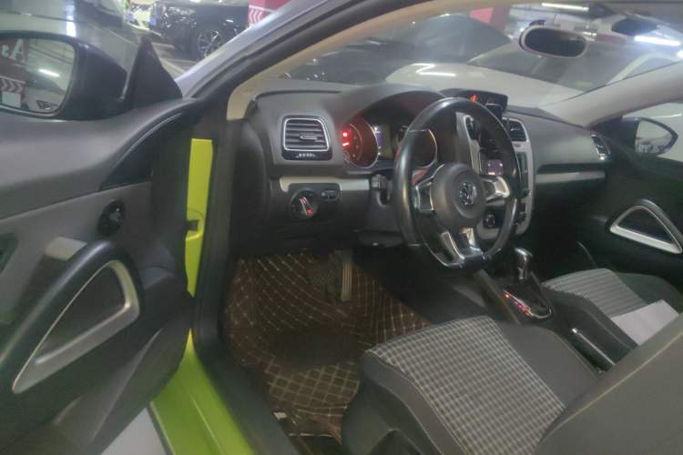 Used Volkswagen Scirocco 2015 1.4TSI Fashion Edition Driver Seat
