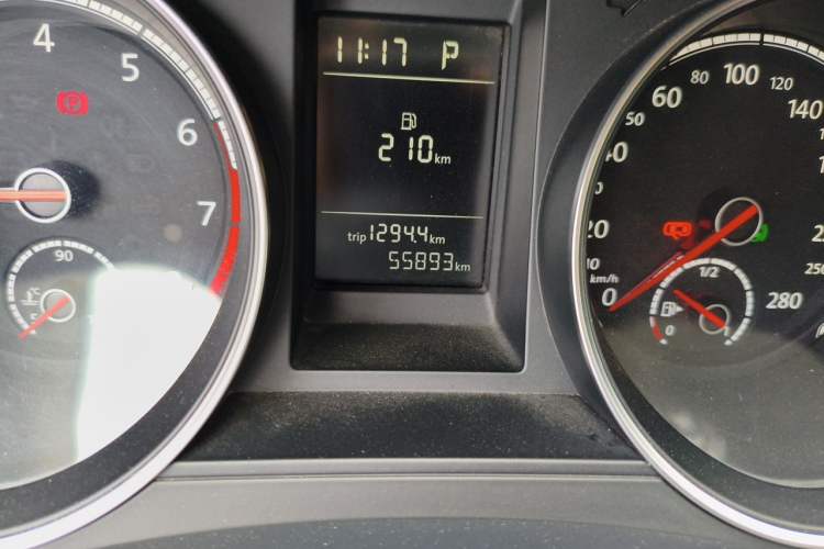 Used Volkswagen Scirocco 2015 1.4TSI Fashion Edition Odometer Close Up