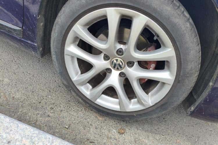 Used Volkswagen Scirocco 2015 1.4TSI Fashion Edition Right Front Wheel Hub