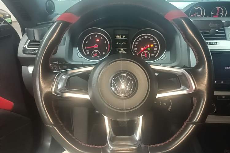 Used Volkswagen Scirocco 2015 1.4TSI Fashion Edition Steering Wheel