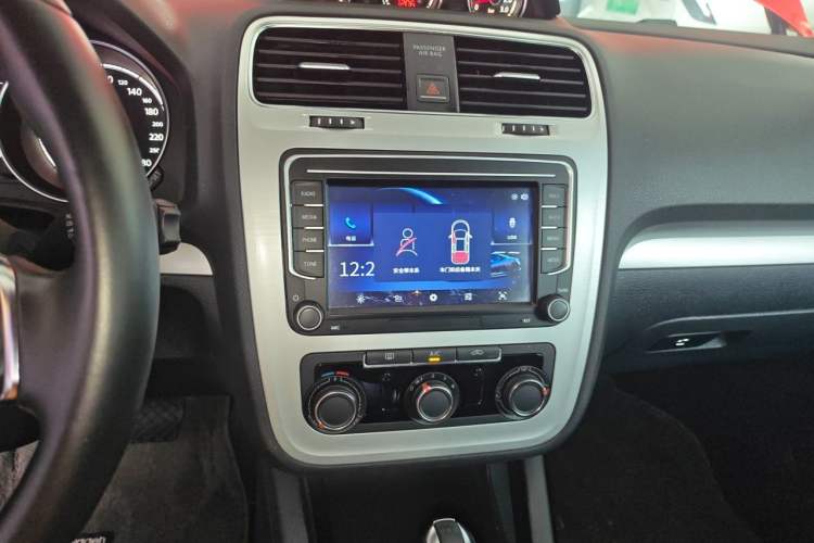 Used Volkswagen Scirocco 2015 1.4TSI Fashion Edition Audio And AC Panel