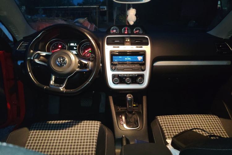 Used Volkswagen Scirocco 2015 1.4TSI Fashion Edition Center Console