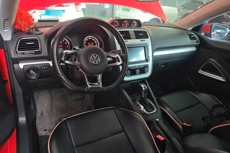Used Volkswagen Scirocco 2015 1.4TSI Fashion Edition Center Console