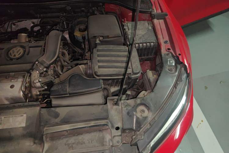 Used Volkswagen Scirocco 2015 1.4TSI Fashion Edition Engine Bay Left