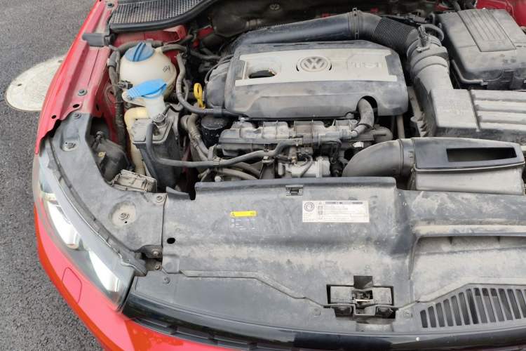Used Volkswagen Scirocco 2015 2.0 TSI Luxury Edition Engine Bay Right