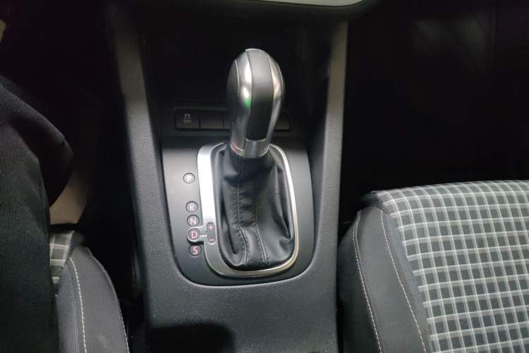 Used Volkswagen Scirocco 2015 1.4TSI Fashion Edition Gear Lever